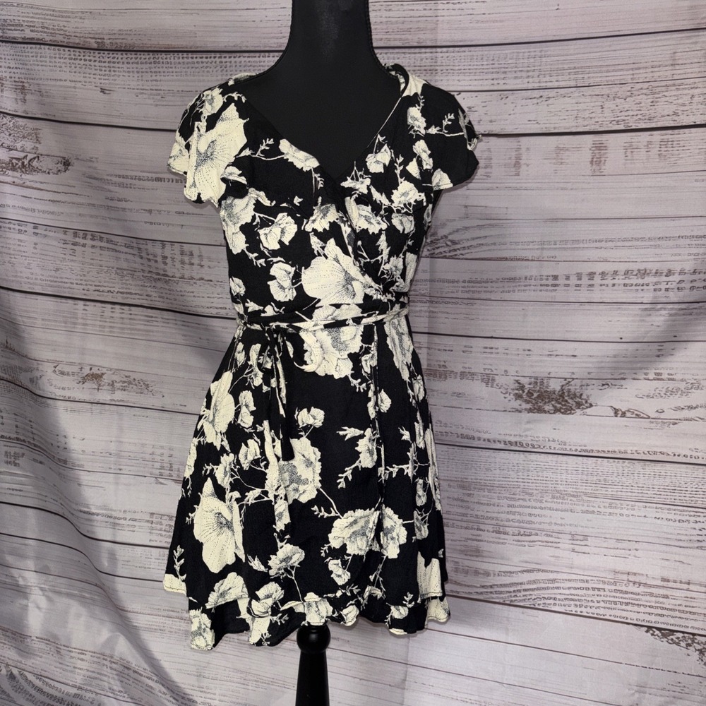 Free People Black Ruffle Floral Wrap French Quarter Mini Dress Womens XS BOHO - Picture 2 of 9